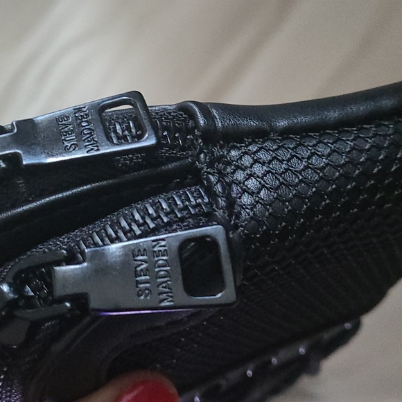 💕HP💕NWT Steve Madden Clutch/Wrislet💕 - Picture 9 of 9